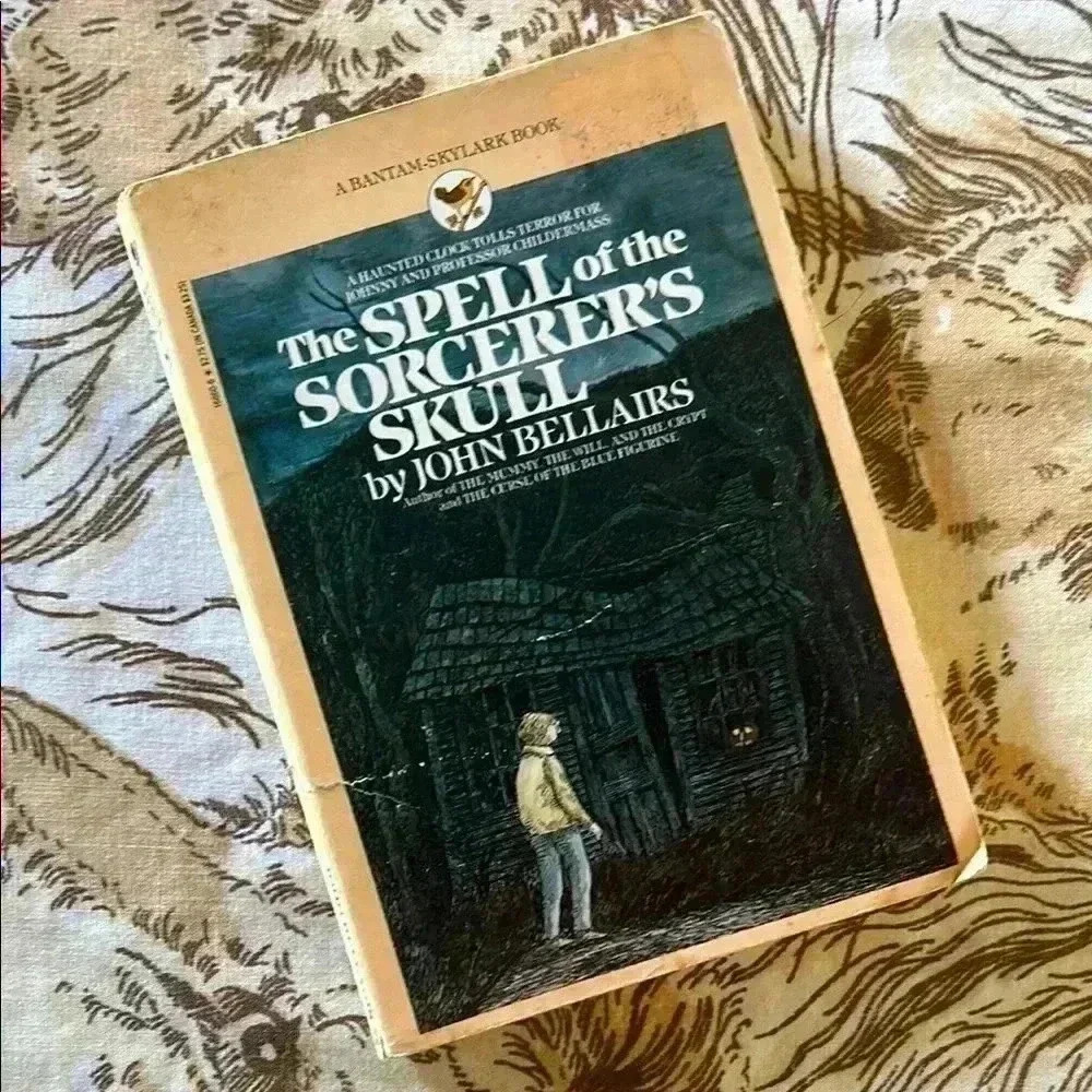 Vintage The Spell of the Sorcerer’s Skull by John Bellairs Paperback Book 1984
